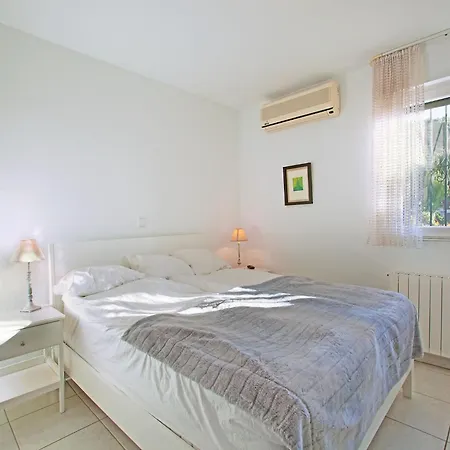 Villa Lovely With Swimming Pool Marbella