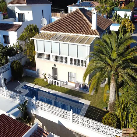 Villa Lovely With Swimming Pool Marbella
